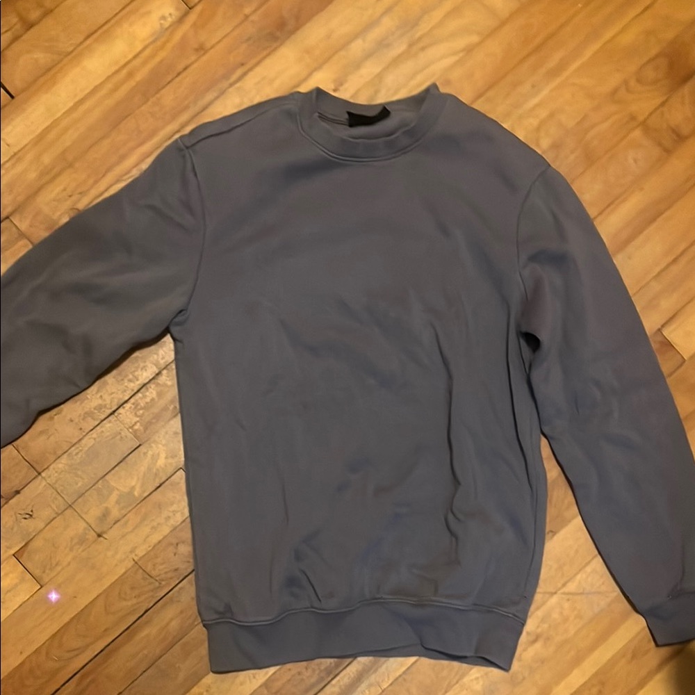 H&M Gray Crewneck Sweater Classic Pullover Style